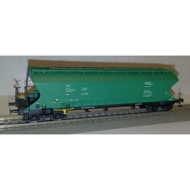 ALBERT MODELL   4-axle grain hopper car Uagps SK - Cargo, PSŽ a.s., ep.VI, green, car no.: 304-7 H0