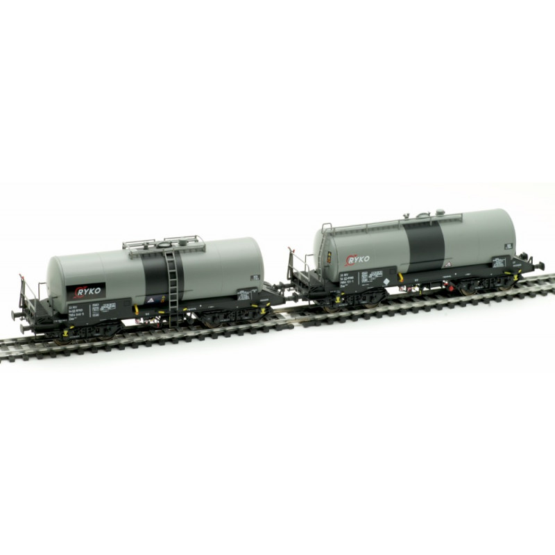 ALBERT MODELL set of 2 pcs 4-axle tank car Zas CZ-RYKO, ep.VI, green  H0