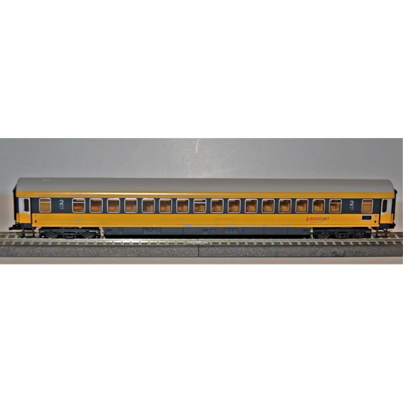TILLIG 4-axle passenger car Bmpvz 2nd class of the company "RegioJet", 6th edition.   TT