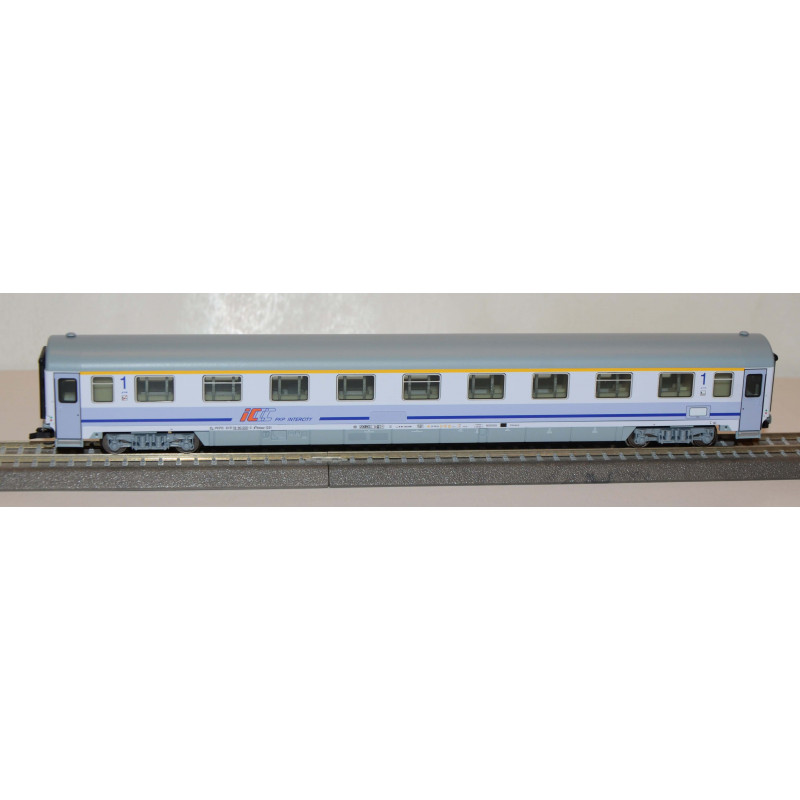 TILLIG  4-axle passenger car A9mnouz PKP Intercity 1st class, 6th series TT