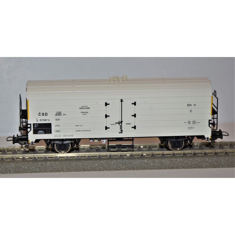 TILLIG 2-axle refrigerated wagon L ČSD "Čs. masný průmysl Praha" (Czechoslovak Meat Industry Prague), 3rd edition H0