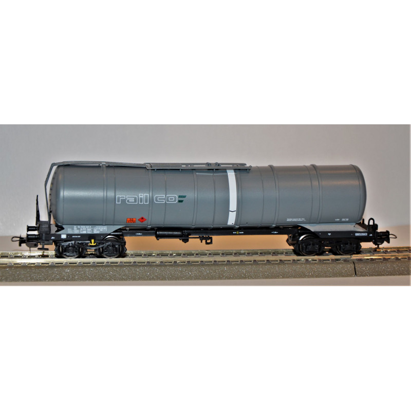 TILLIG  4-axle boiler wagon Zacns by Railco a.s., 6th edition, H0