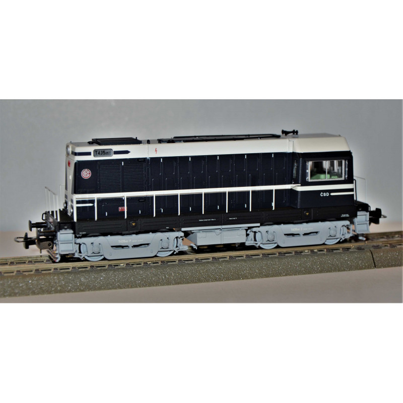 PIKO motorová lokomotiva T435.057 ČSD modrý (tovární nátěr) s podvozky pensylvánského typu, 3.ep., analog  H0