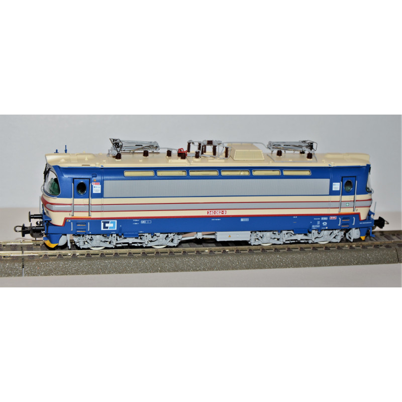 PIKO dual-system electric locomotive 340.062-9 ČD "Laminátka", 6th edition, analog, Plux22 interface  H0