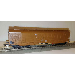 PIKO 4-axle covered wagon...