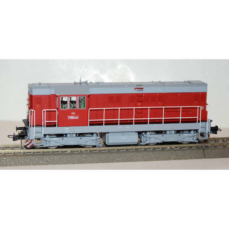 ROCO T466.2050 ČSD "Bangle, Kocour" diesel locomotive, 4th edition, analog H0