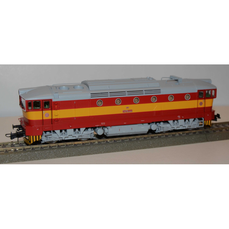 ROCO T478.3208 ČSD "Brejlovec, Dvoukomíňák" diesel locomotive, 4th series, analog    H0