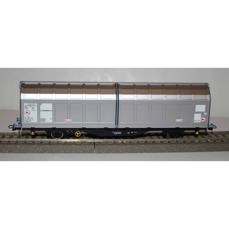 ROCO  2-axle covered wagon with sliding walls Hbbillns ČD Cargo, 6th edition, H0