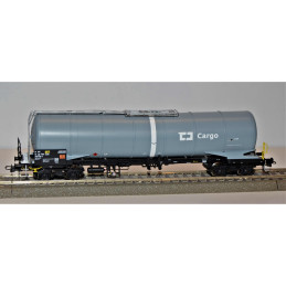 ROCO set of 2 Zacns ČDC 2-axle tank cars, 6th edition, H0