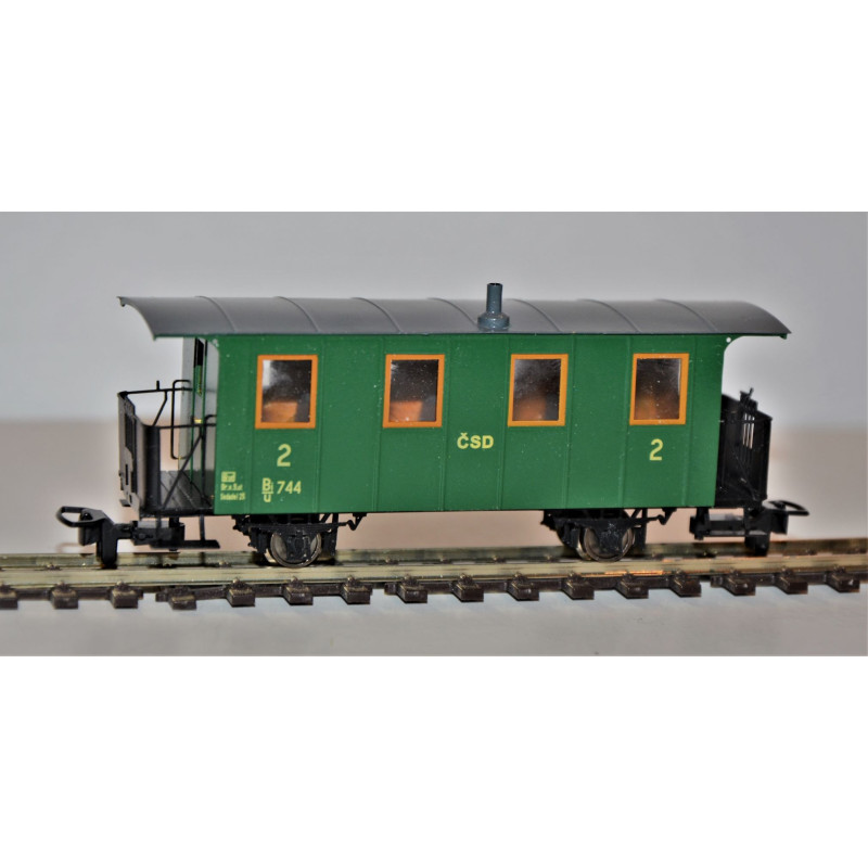 PRAGOMODEL 2-axle 2nd class passenger car Bi/ú 744 ČSD with stoves for operation with diesel locomotives, ep.III  H0/e
