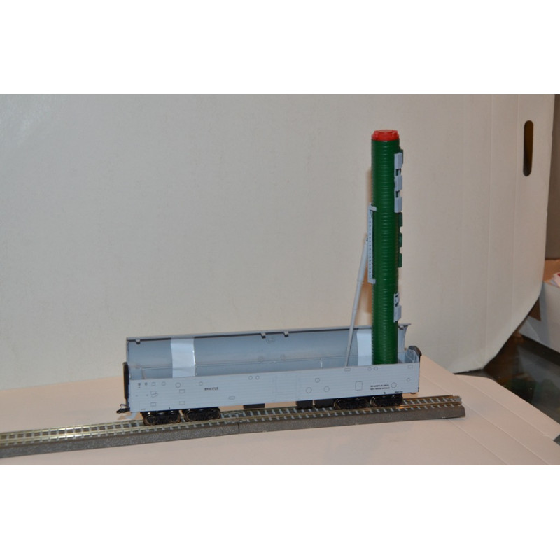 TT - MODEL   rocket train CCCP  TT