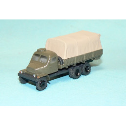 AP MODELS  Praga V3S, flatbed truck with tarpaulin    TT