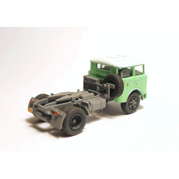 AP MODELS  Škoda 706 tractor, light green, white roof       TT