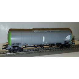 IGRA MODEL set of 2 Zacns ERR blue tank cars, 6th edition.  H0