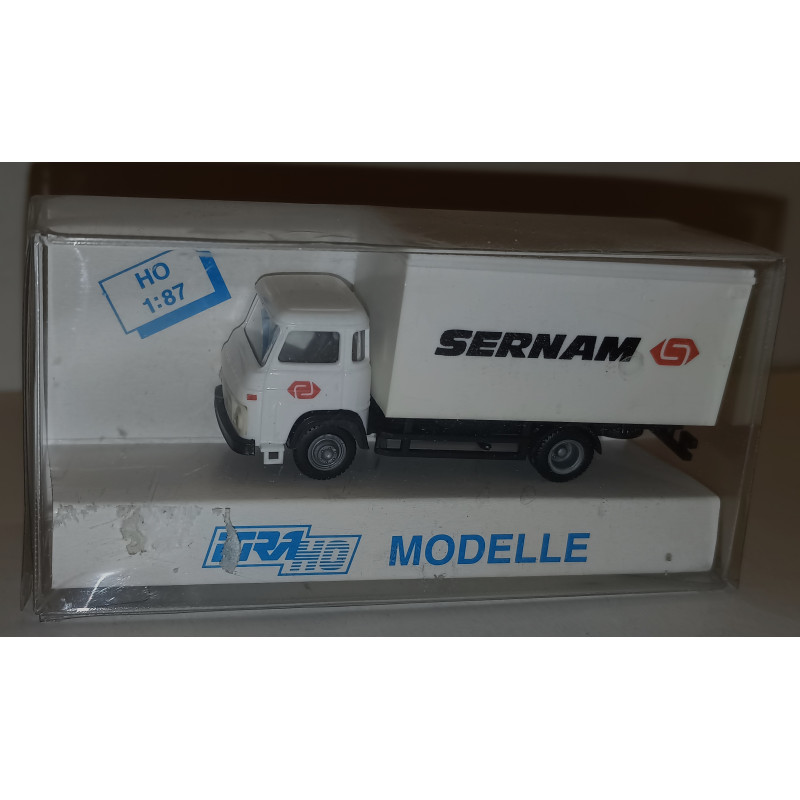 IGRA Renault Saviem boxcar "SERNAM"     H0