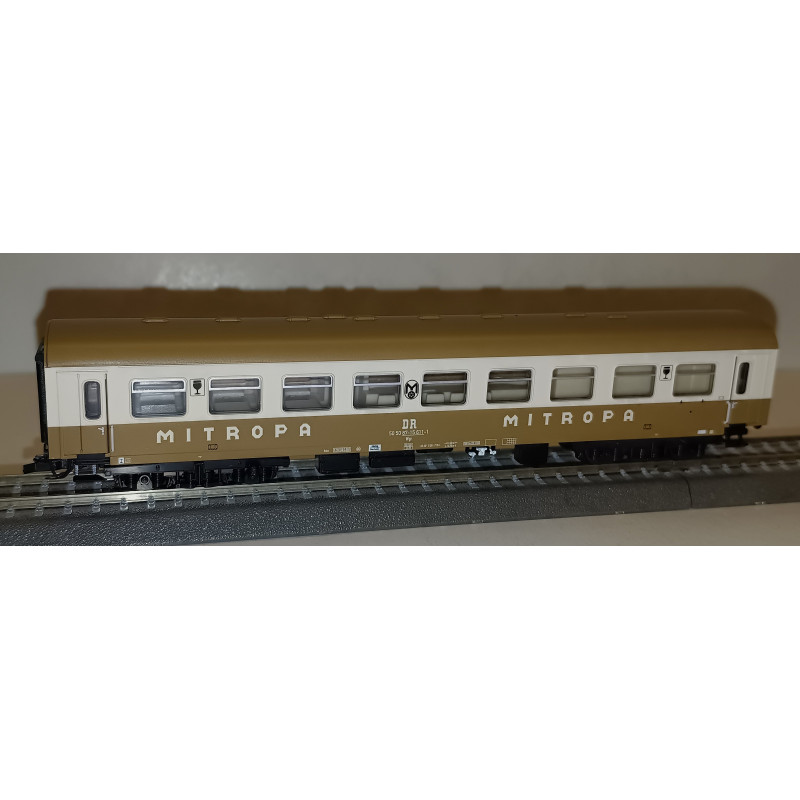 TILLIG  4-axle Reko - Wgr DR buffet car,  4th edition  TT
