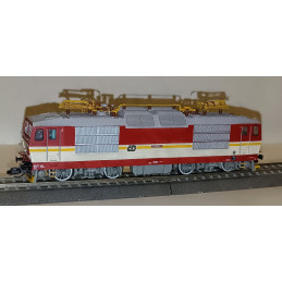 ROCO electric dual-system locomotive 371.002-7 ČD "Bastard", 5th series, analog   TT