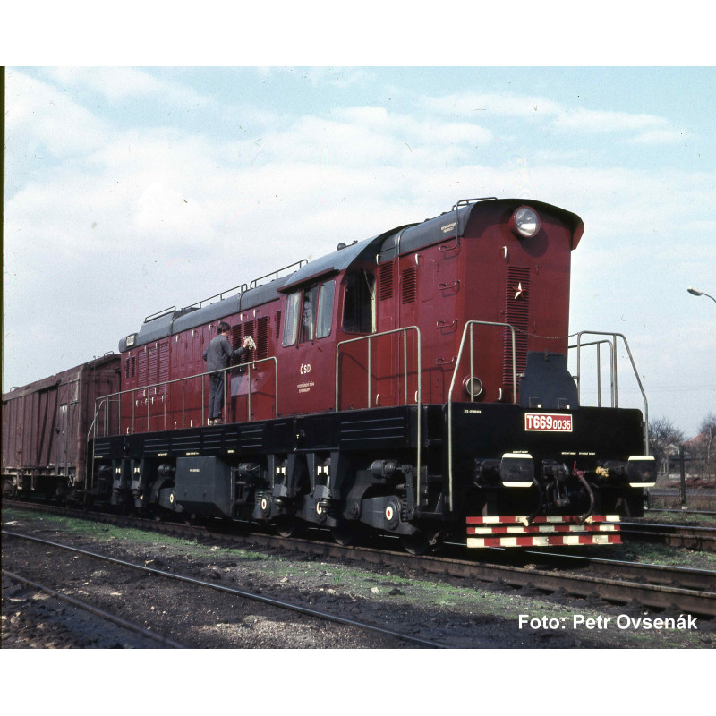 PIKO motorová lokomotiva řady T669.0 ČSD " Čmelák", červený, 4.ep, analog H0
