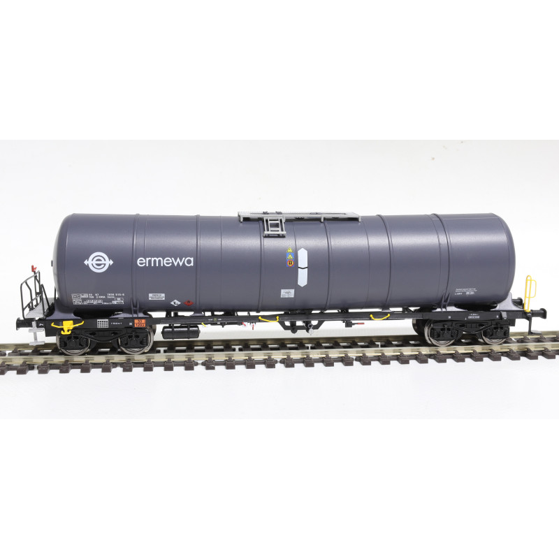 IGRA MODEL  4-axle Zacns 98 Ermewa boiler car, 6th edition, H0