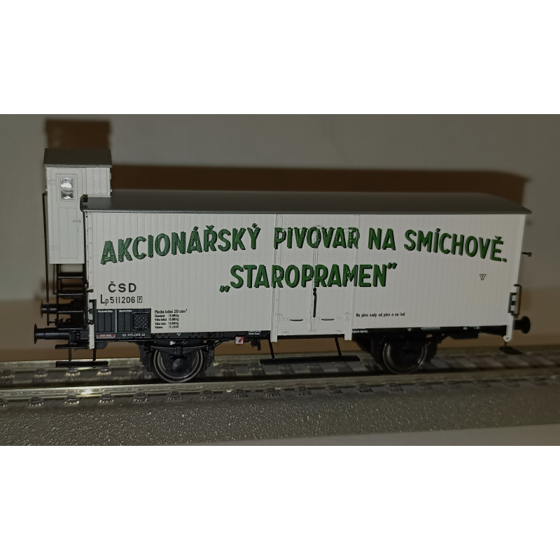 BRAWA 51261 2nápr. krytý vůz Lp "Staropramen" ČSD s brzdařskou budkou H0