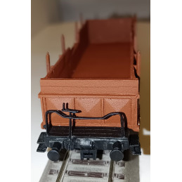 PRAGOMODEL  Otevřený nákl. vůz řady Vtdrp ČSD s plošinou bez prken nad bočními dveřmi, dřevěné bočnice, červenohnědý, 3.ep.  H0