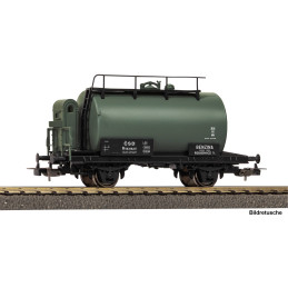 copy of PIKO 2-axle boiler car R ČSD with brakeman's cab "BENZINA n.p. ROUDNICE n/L", green, 4th edition, H0