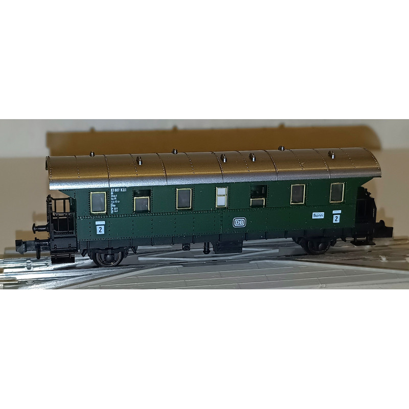 Fleischmann  8062 2nápr. osobní  vůz s otevřenými plošinami DB, 3.ep N